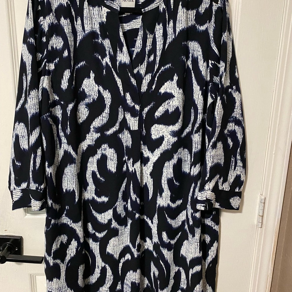 Elegant Black and White Patterned Dress